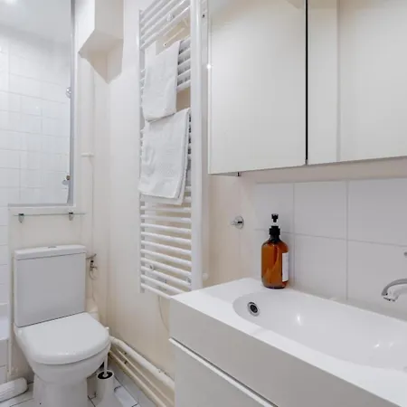 Apartment Serenity By Suitehomeparis